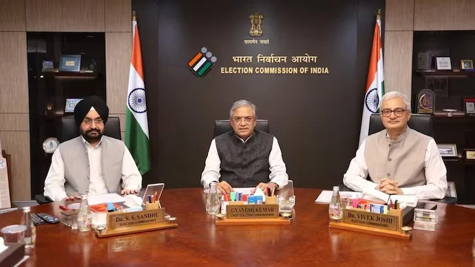 RTI Reply Reveals Letters from Two Election Commissioners to Cabinet Secretary