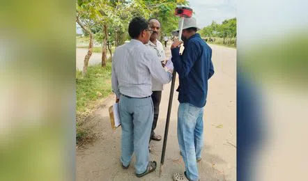 సిద్దిపేట: ఎర్రవల్లిలో మూడో రోజూ రెవెన్యూ అధికారుల సర్వే