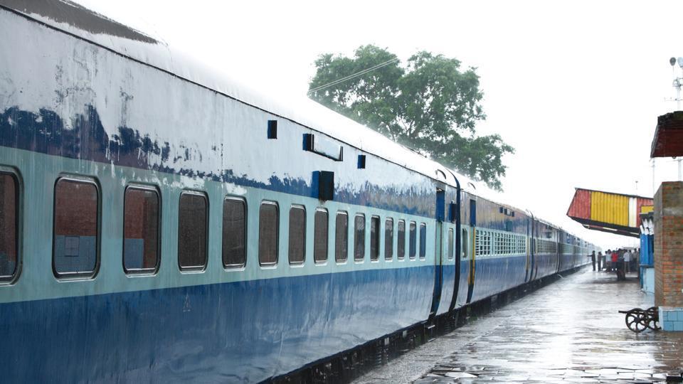 వైరల్ రైలు బోగీ పూజ వీడియోపై నార్తర్న్ రైల్వే వివరణ..