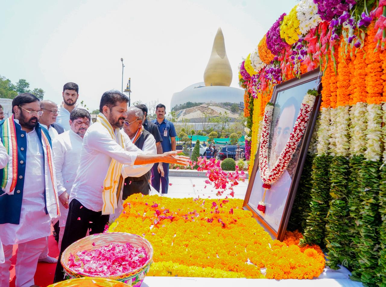 దేశంలో సాంకేతికతకు నాంది పలికిన గొప్ప దార్శనీకుడు రాజీవ్ గాంధీ - సీఎం రేవంత్ రెడ్డి