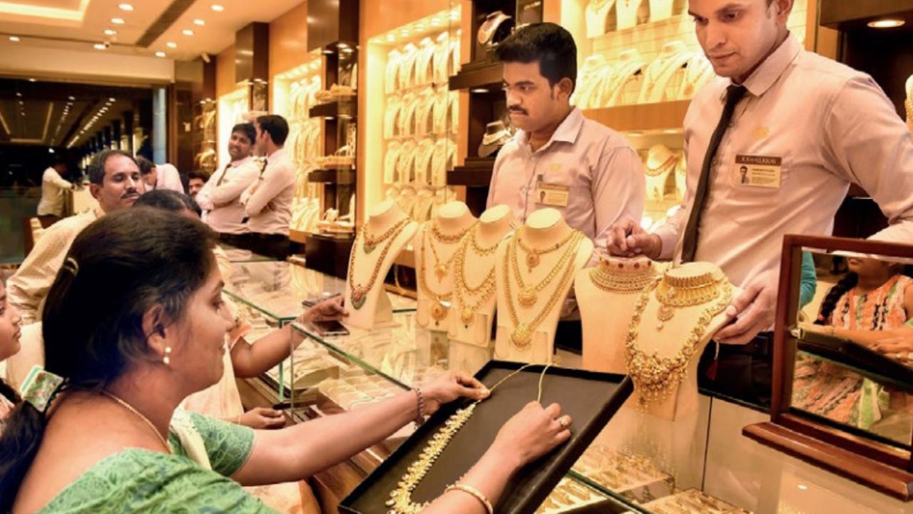 Gold Silver Rate Today: What Buyers Should Know Before Purchasing Gold and Silver