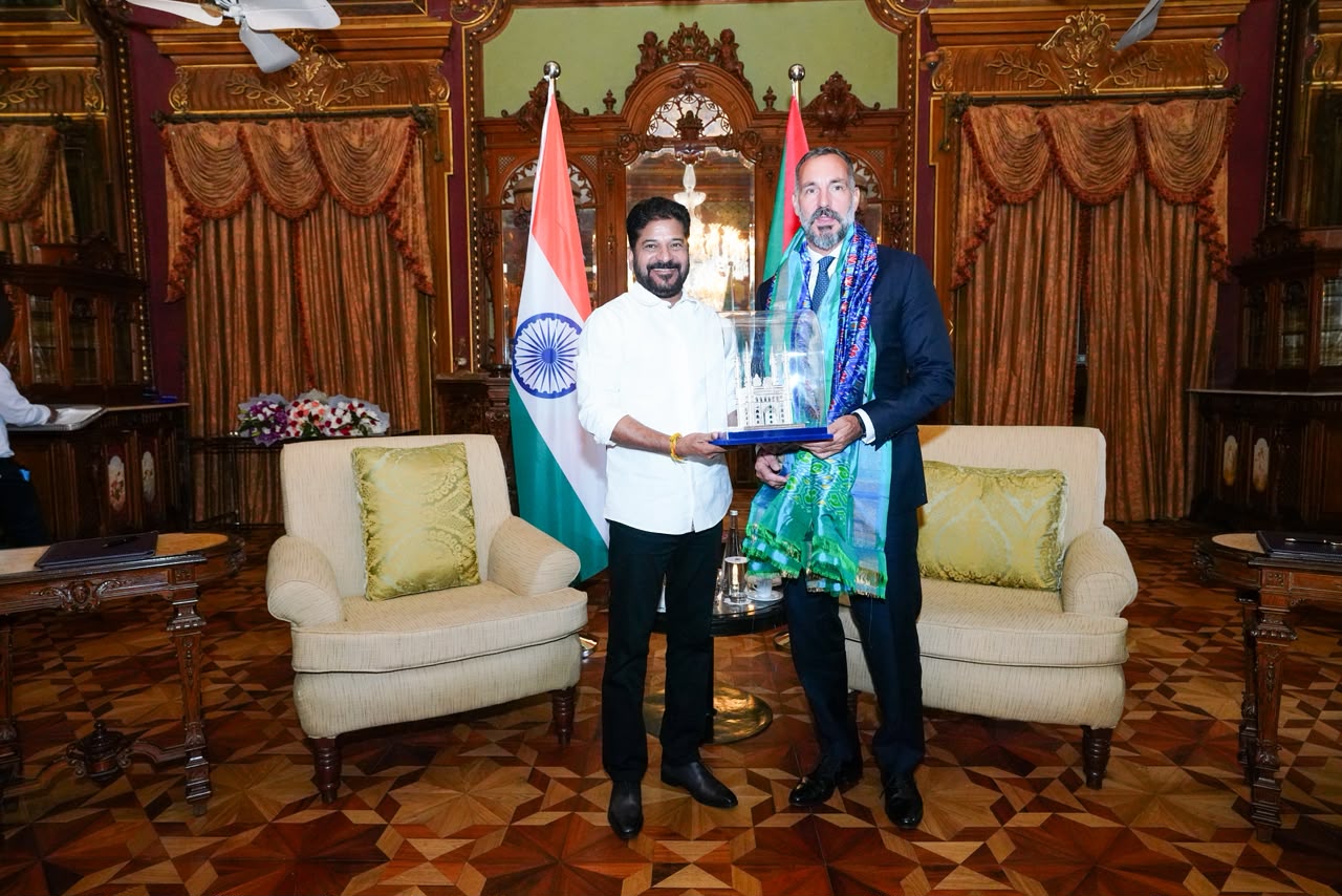ప్రిన్స్ రహీమ్ అగా ఖాన్తో సీఎం రేవంత్ భేటీ