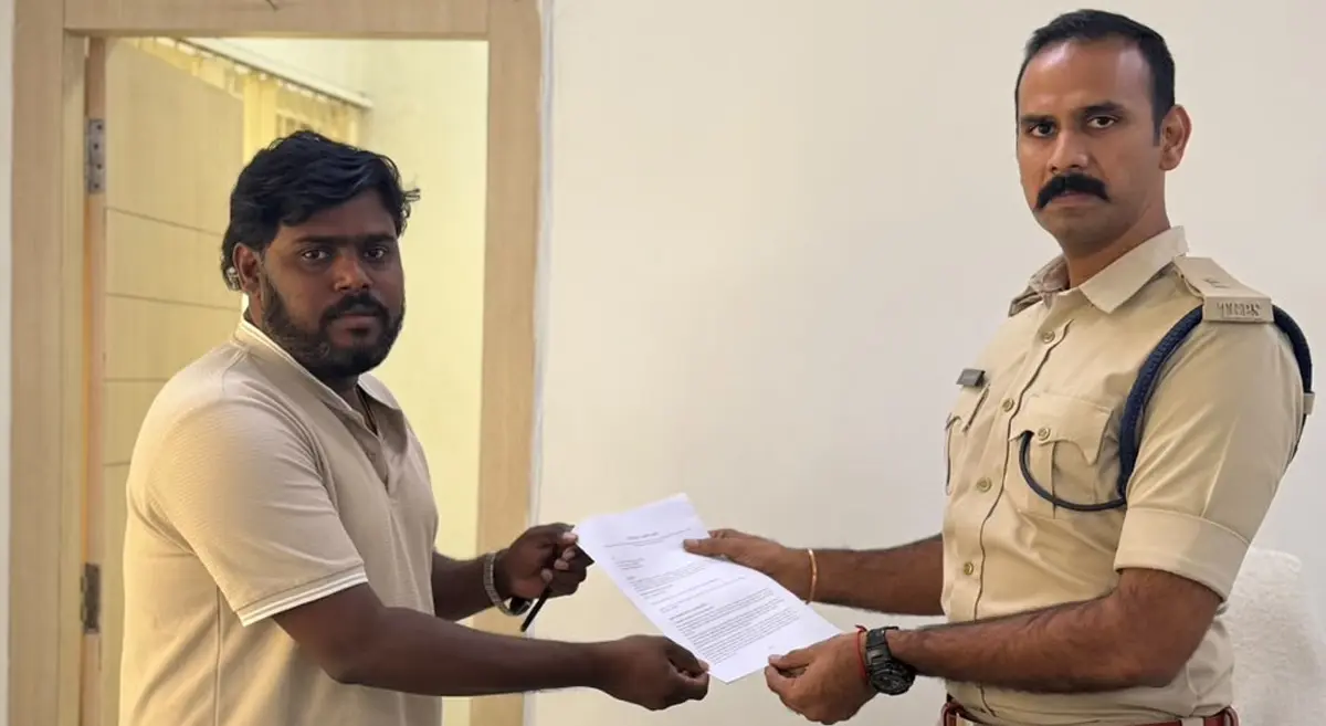 విరోష్ జంటపై తప్పుడు ప్రచారం..సైబర్ క్రైమ్ అధికారులకు ఫిర్యాదు చేసిన టీమ్