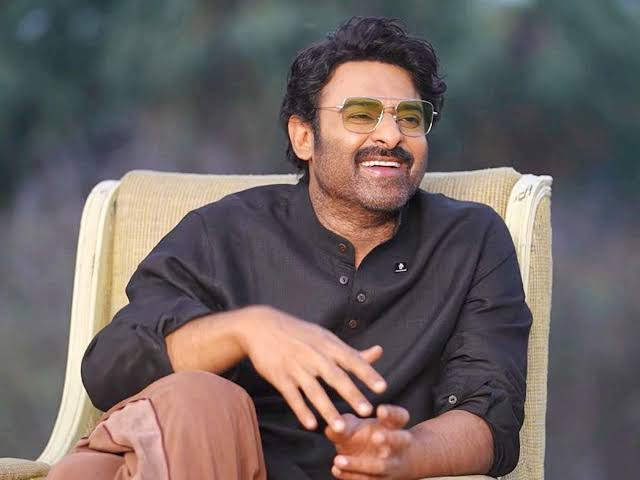 ప్రభాస్ లైనప్తో దర్శకులకు పెరుగుతున్న టెన్షన్!