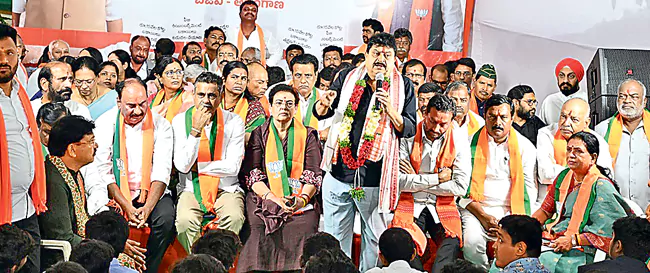 ఫీజు రీయింబర్స్‌మెంట్‌ బకాయిలపై బీజేపీ పోరుబాట.. రామచందర్‌రావు నిరాహార దీక్ష