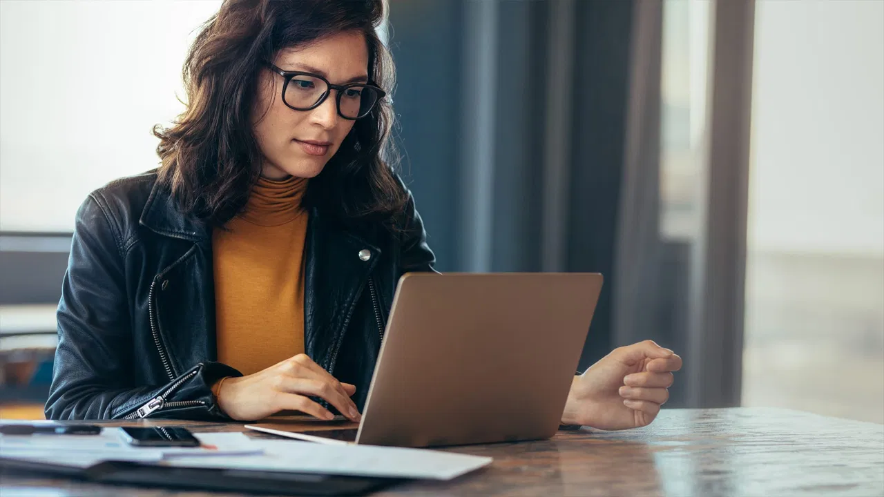 Doctors’ Warning: Work Stress Impacts Reproductive Health