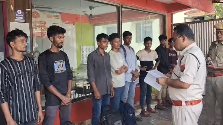 అస్సాంలో తొమ్మిది మంది బంగ్లాదేశీయుల అరెస్ట్