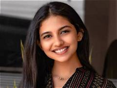 సోషల్ మీడియాకు 'ప్రేమలు'  హీరోయిన్ గుడ్ బై