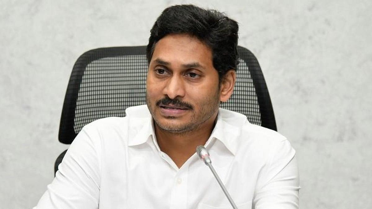 రాష్ట్రవ్యాప్తంగా దాడులు, నామినేషన్ల అడ్డగింతపై ఎస్‌ఈసీకి జగన్‌ ఫిర్యాదు...