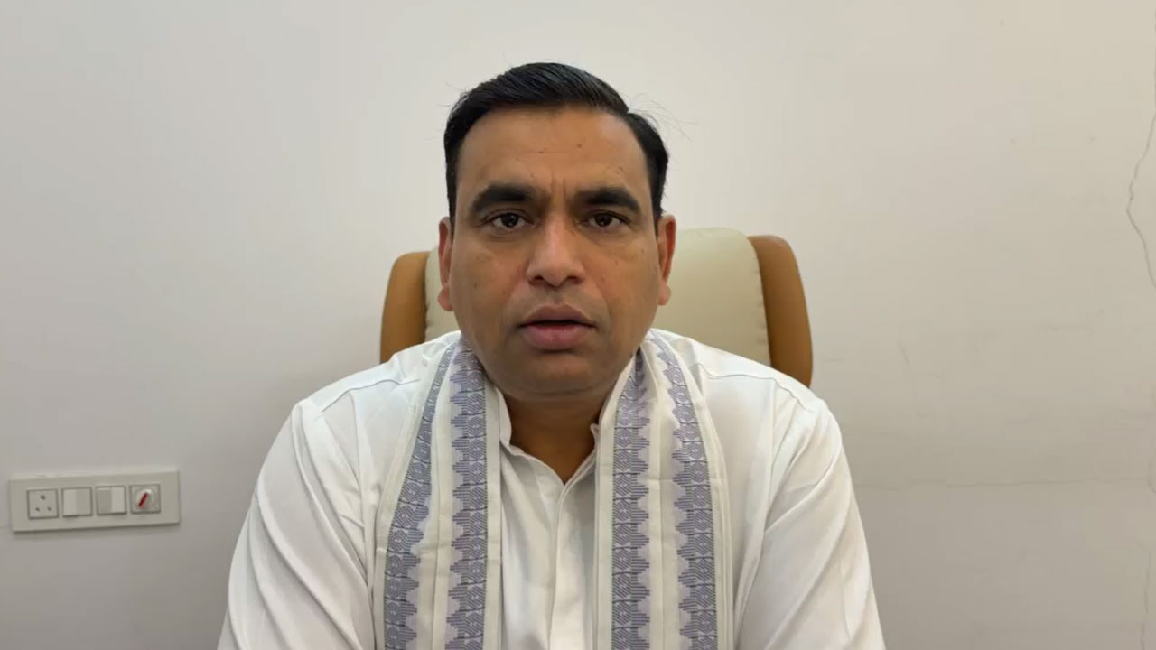 MP Chamala Kiran Kumar Reddy Hits Back at KTR