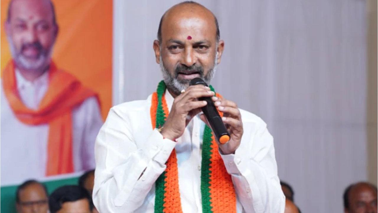 రాహుల్, రేవంత్ ధర్నాలు రాజకీయ డ్రామాలే- బండి సంజయ్