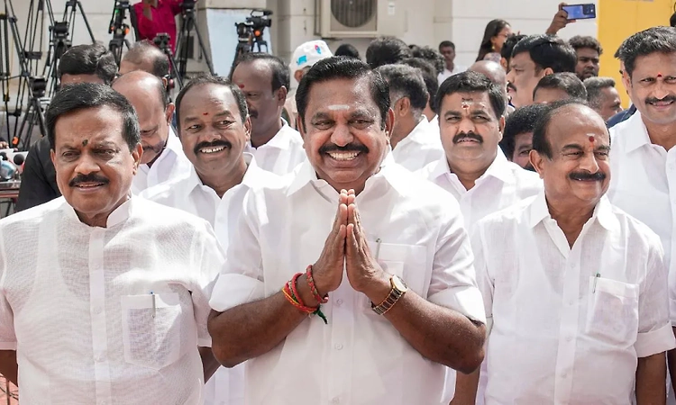 Internal Rift Intensifies in AIADMK Over Legislative Party Leadership!