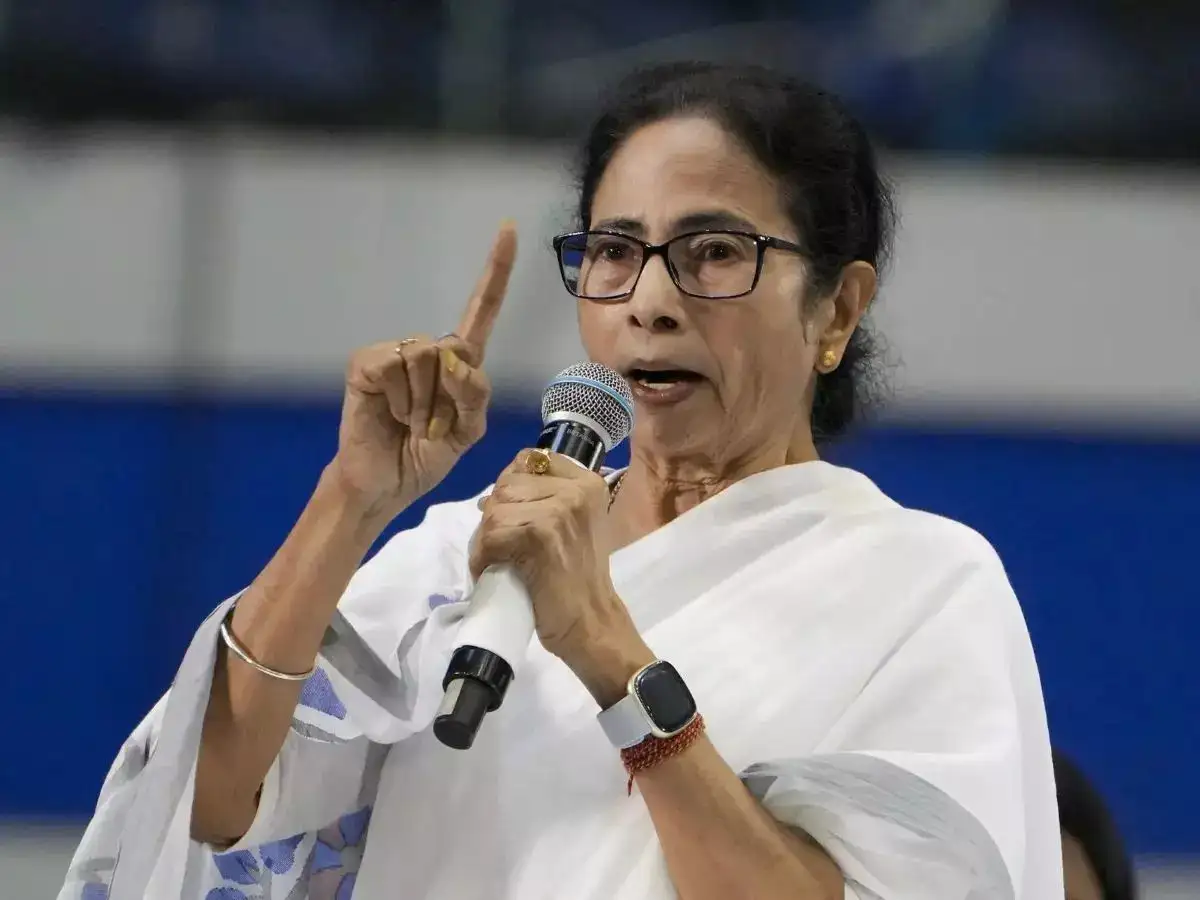 మోదీ-మెలోని చాక్లెట్ గిఫ్ట్పై మమతా బెనర్జీ సెటైర్?
