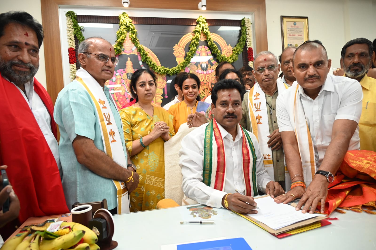 నందమూరి కుటుంబ సభ్యుల సమక్షంలో ఎస్వీబీసీ ఛైర్మన్‌గా శ్రీధర్ వర్మ ప్రమాణ స్వీకారం...