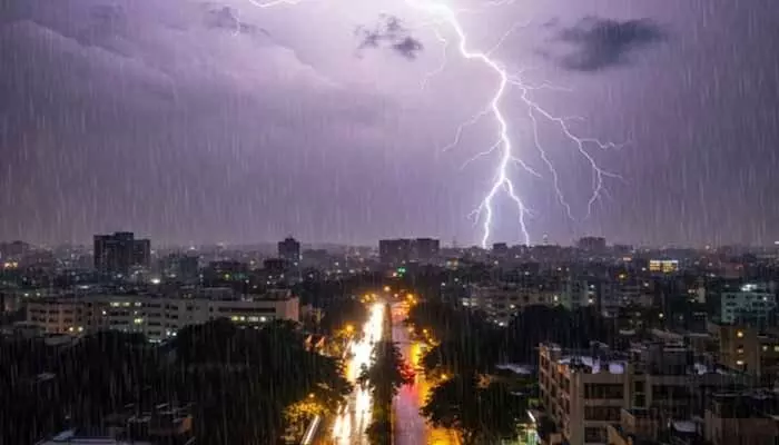 రాబోయే రోజుల్లో ఉరుములు, మెరుపులతో వర్షాలు