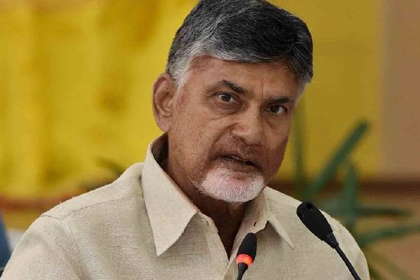 విజయవాడలో ఇళ్ల క్రమబద్ధీకరణ పట్టాల పంపిణీ