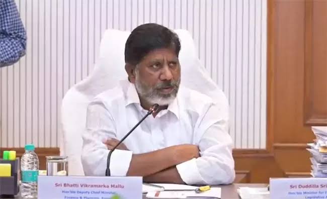 హిల్ట్ పాలసీపై అవగాహనకు ఆరు పారిశ్రామిక పార్కుల్లో రోడ్షోలు-భట్టి విక్రమార్క