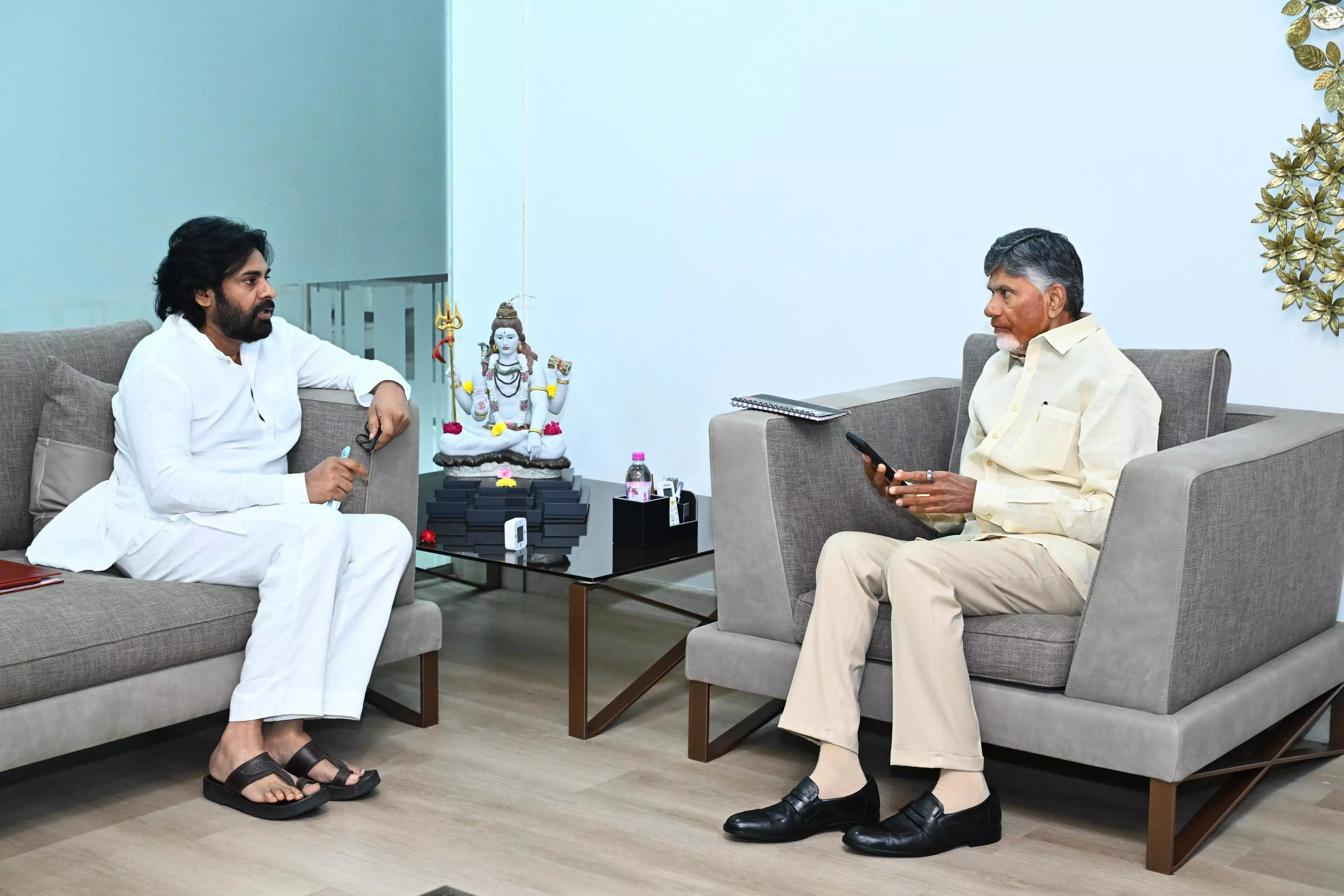 Chandrababu and Pawan Kalyan Hold Key Meeting Over MPTC and ZPTC Seats