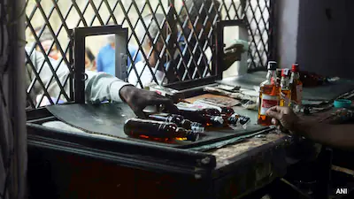 Delhi Introduces Liquor Booking App but..