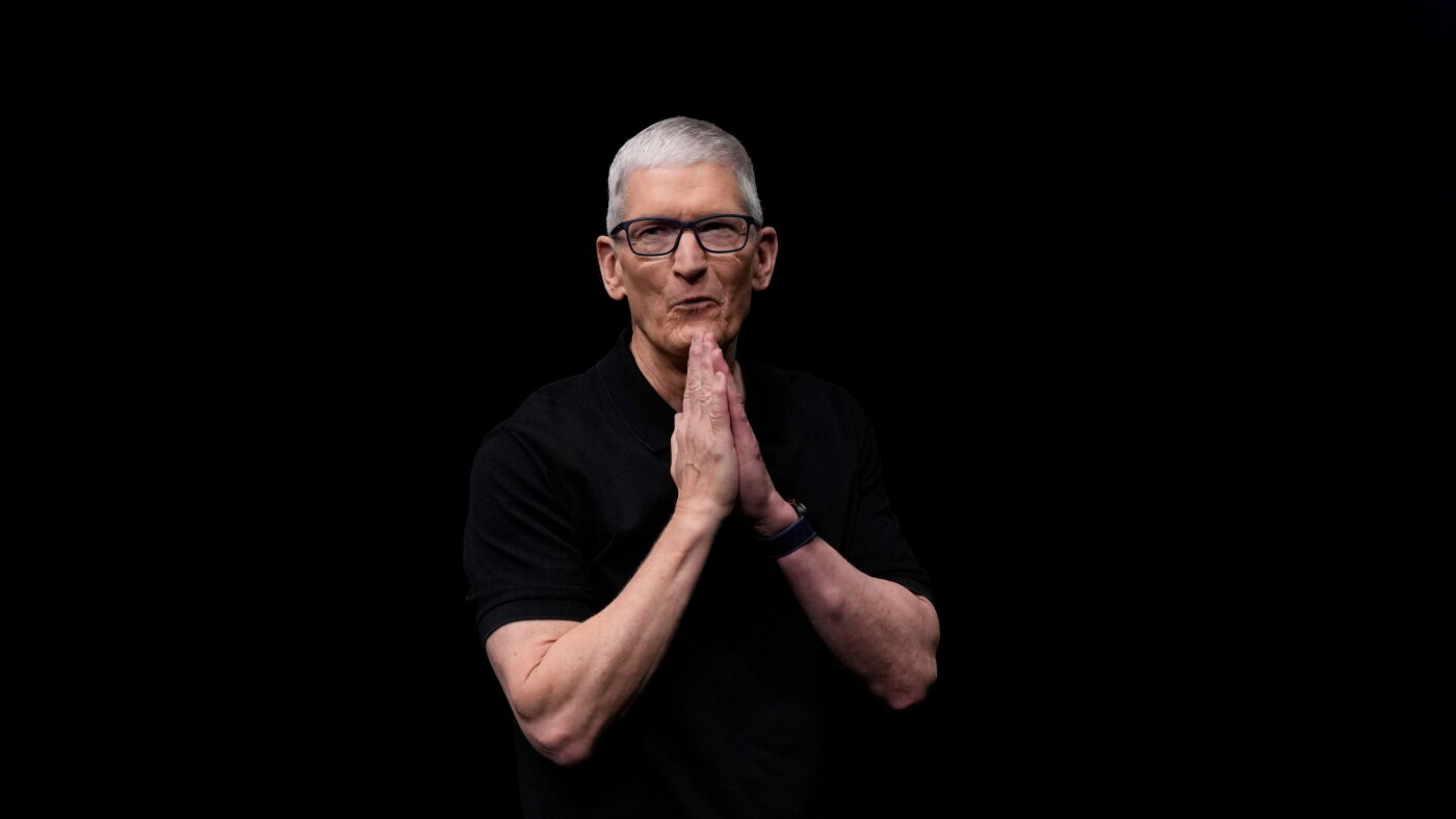 Tim Cook to Step Down as Apple CEO