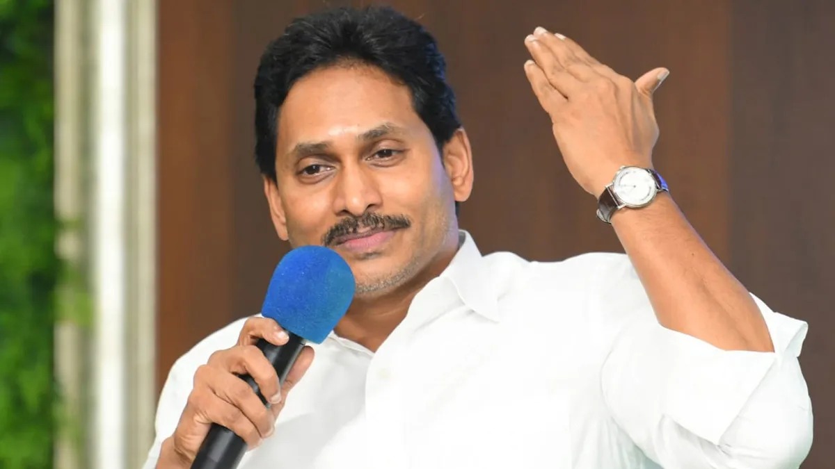 జగన్ పర్యటనతో విశాఖలో హడావిడి