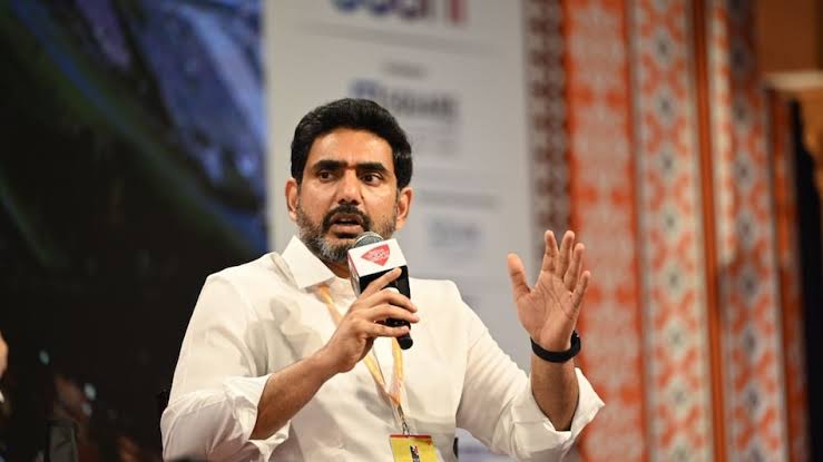 నేపాల్లో చిక్కుకున్న ఏపీ యాత్రికులపై లోకేశ్ సమీక్ష