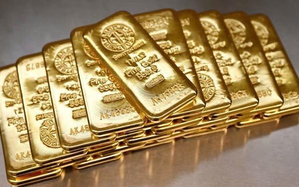 Sharp Rally in Gold Prices Pushes Bullion to Record Highs