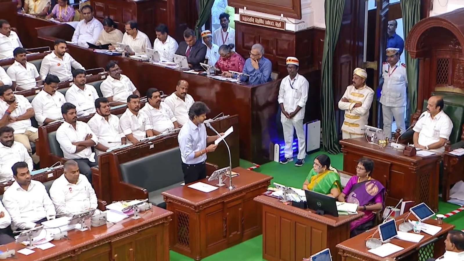 మహిళా ప్రభుత్వ ఉద్యోగులకు తమిళనాడు ప్రభుత్వం గుడ్‌న్యూస్...
