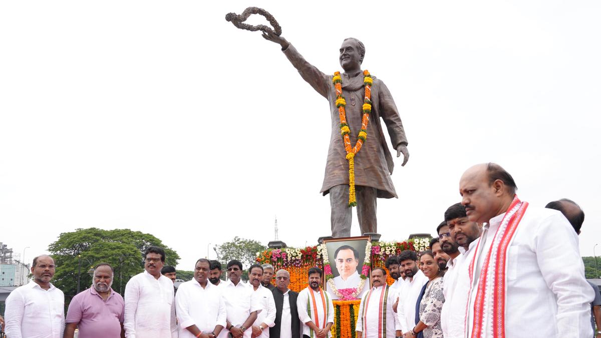 రాజీవ్ గాంధీకి నివాళులర్పించిన సీఎం రేవంత్ రెడ్డి