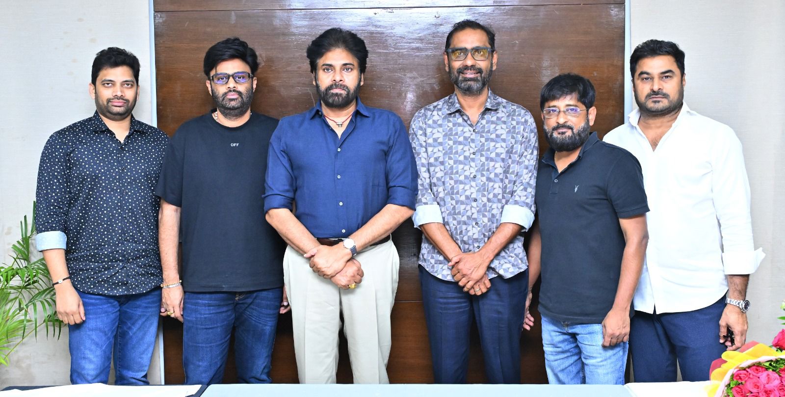 ఉప ముఖ్యమంత్రి పవన్ కళ్యాణ్తో సినీ నిర్మాతల భేటీ