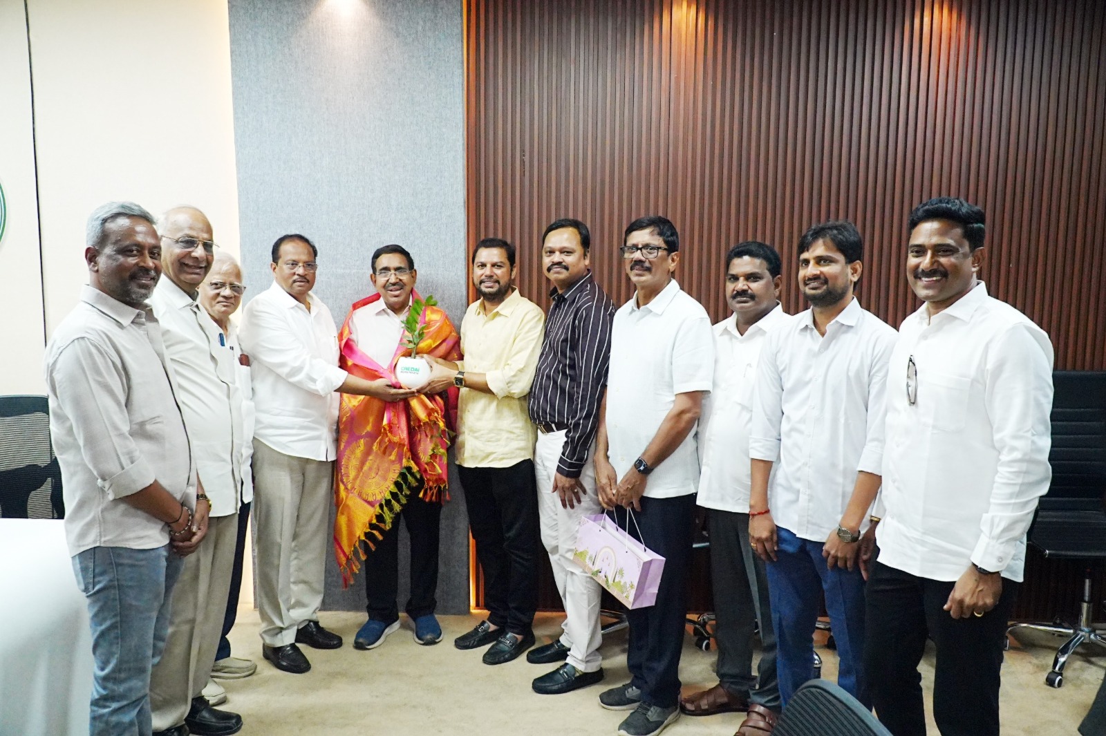 CREDAI Representatives Meet Minister Narayana