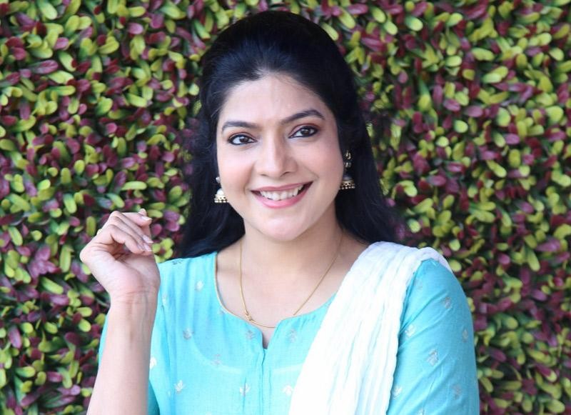 Vasuki Anand’s Comments on The Girlfriend Spark Debate Online