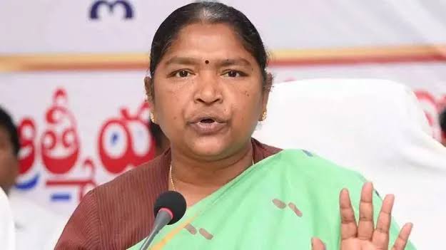 గ్రామాల్లో ఎనిమిది నెలల ఉపాధి పనులకు ప్రణాళికలు సిద్ధం చేయాలి - సీతక్క