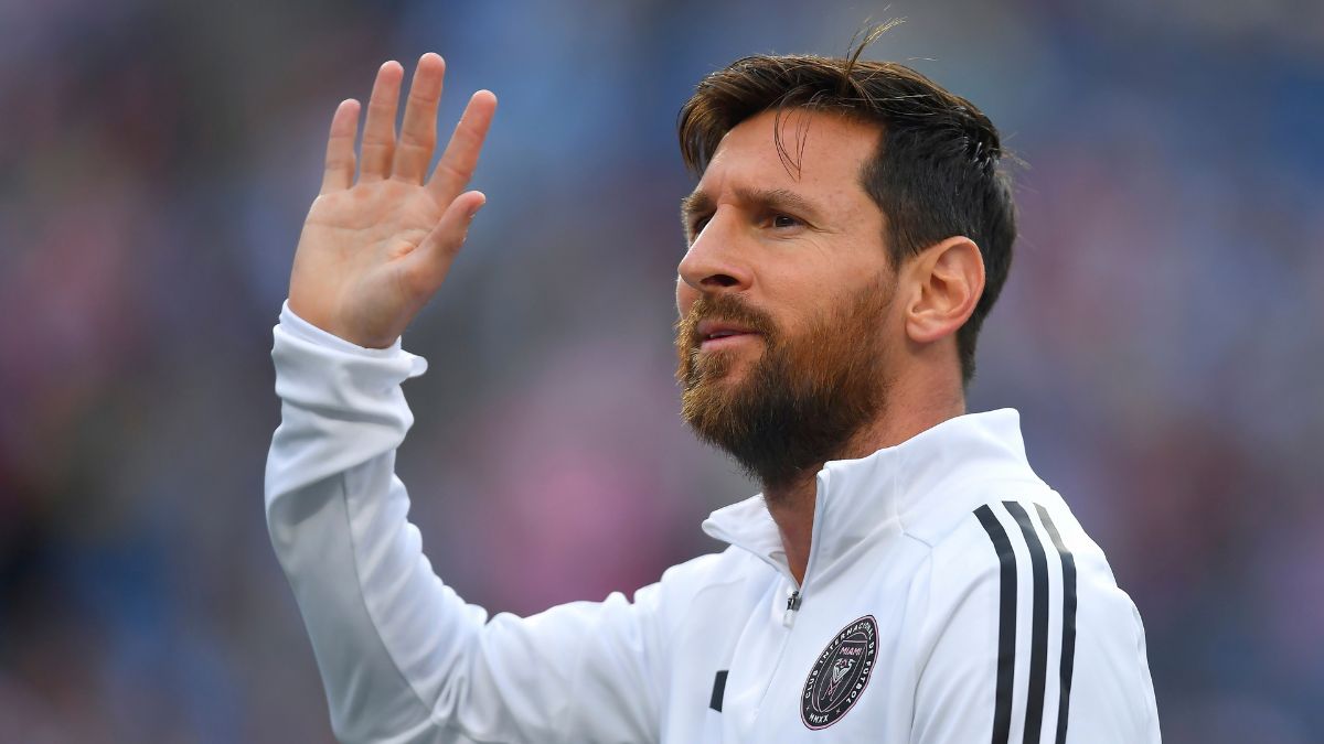 Tough Time for Messi!