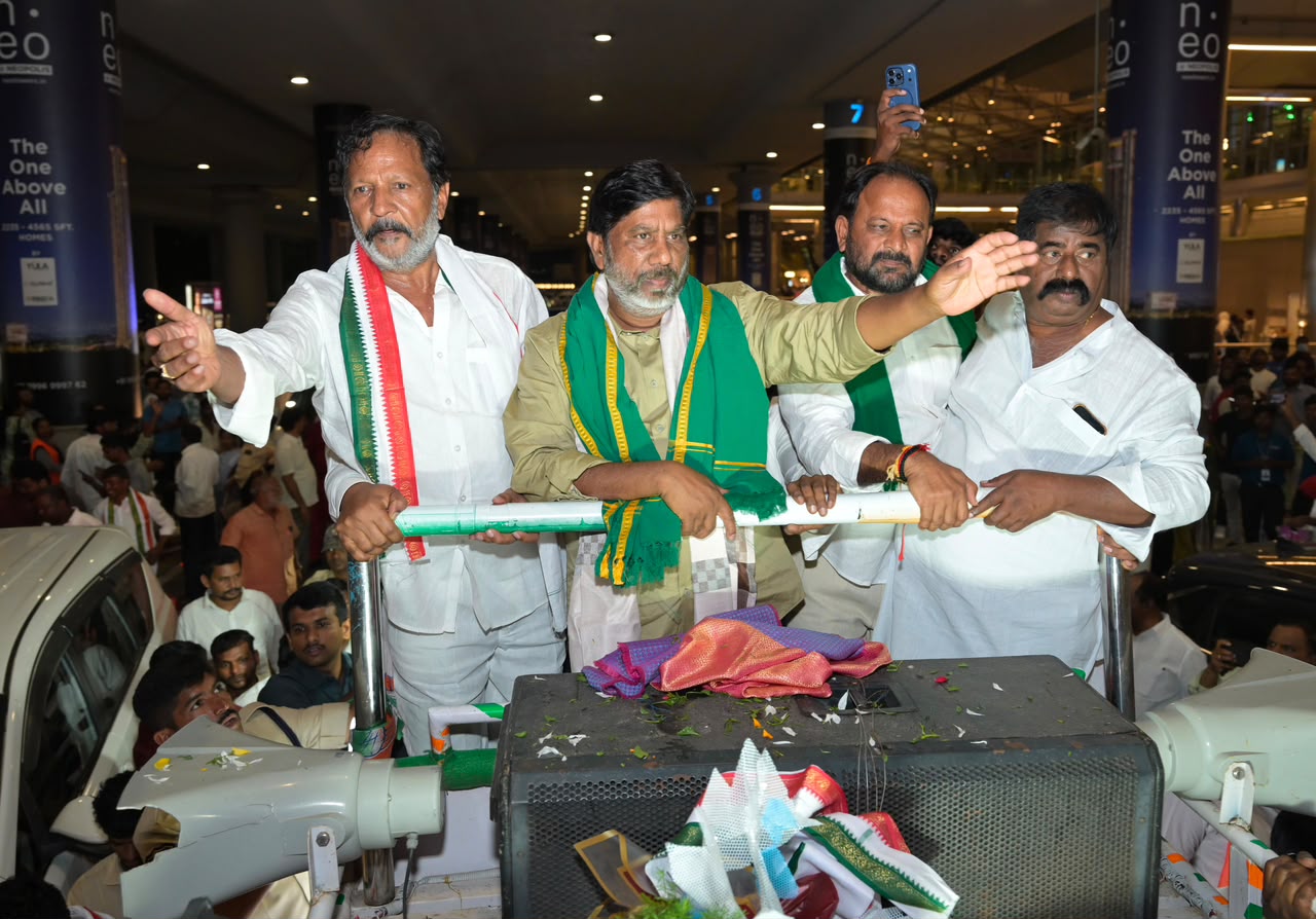 హైదరాబాద్కు చేరుకున్న డిప్యూటీ సీఎం భట్టి విక్రమార్క