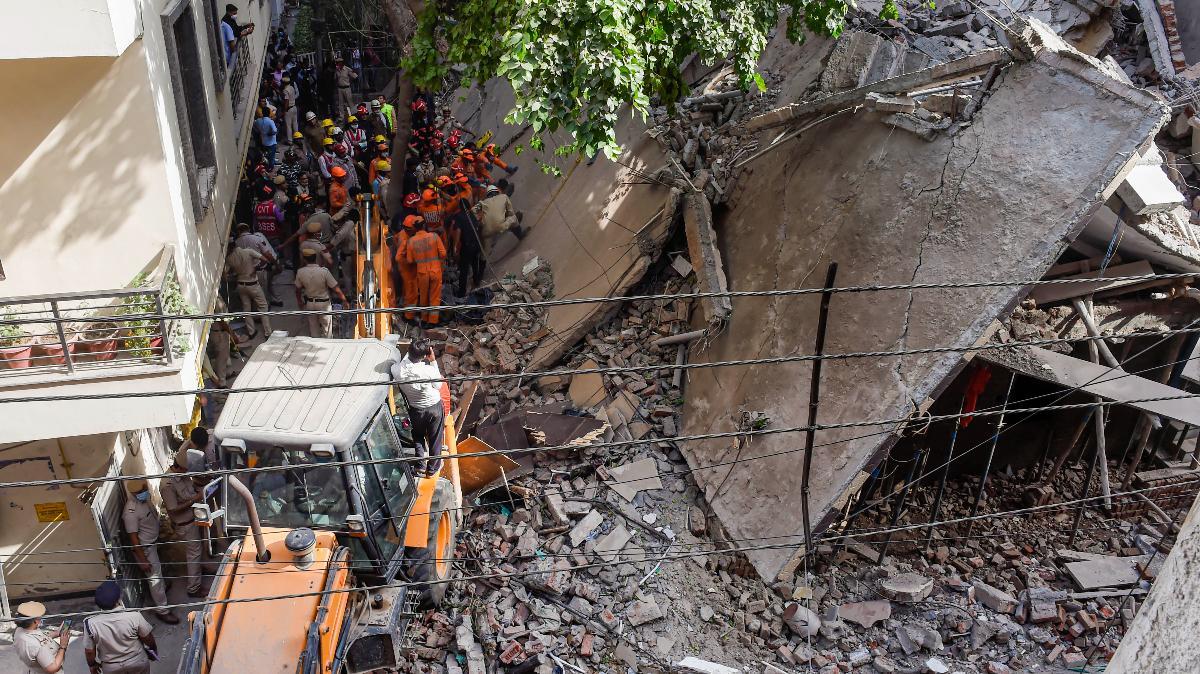 Delhi Hostel Building Collapses in Satya Niketan