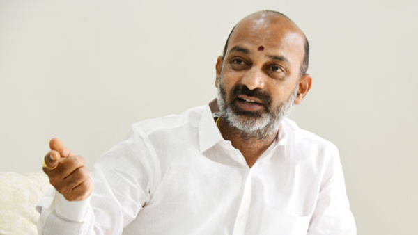 Bandi Sanjay visits hospital