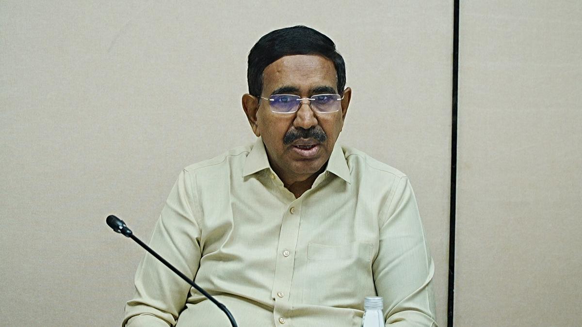 అమరావతి నిర్మాణాలపై మంత్రుల సమీక్ష