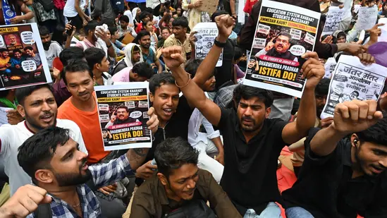 Parliament to Debate Student Protests Today