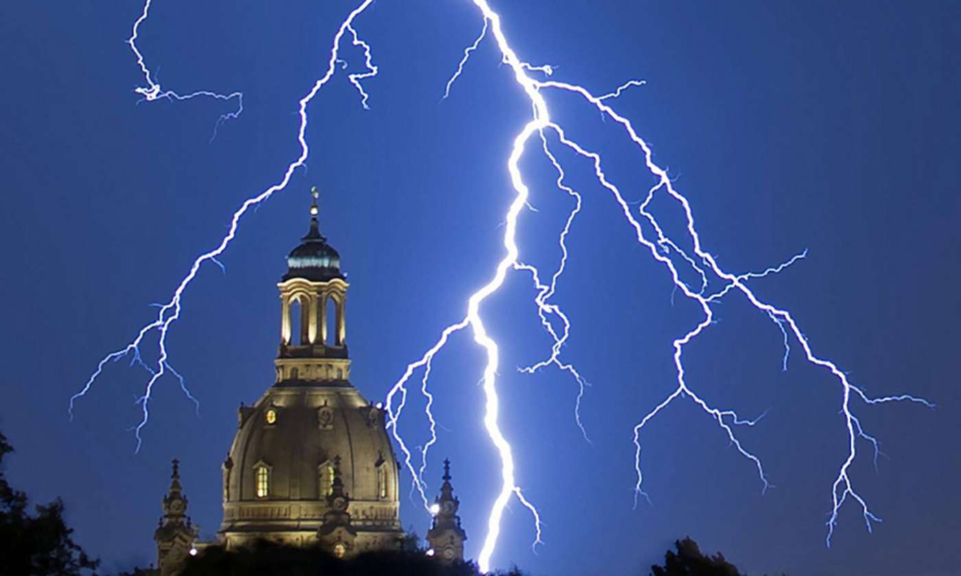 Record-breaking lightning storm in Europe