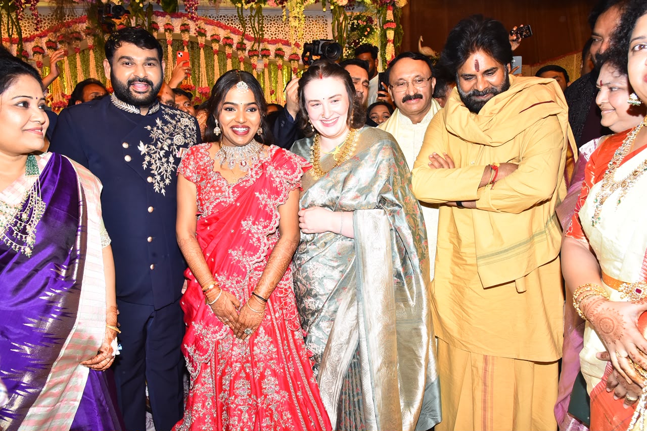 వైభవంగా మెహర్ రమేష్ కుమార్తె వివాహం...సినీ, రాజకీయ ప్రముఖుల సందడి
