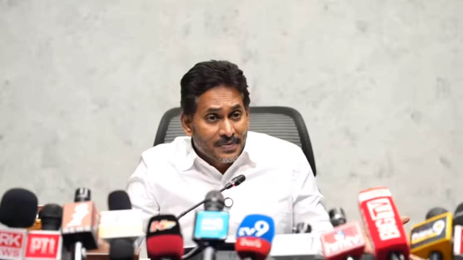 Jagan Slams Chandrababu, Alleges Democracy Is Being Undermined in Local Elections