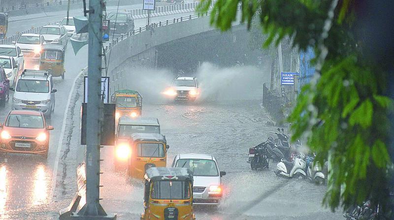 Heavy Rain Alert in Hyderabad; Cyberabad Police Advise Early Logout for IT Employees