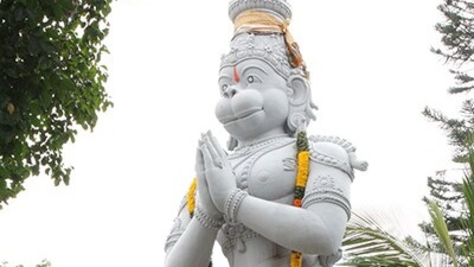 తిరుమలలో కలకలం.. విగ్రహం చోరీ