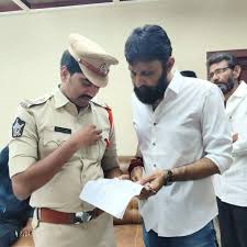 గుడివాడ వన్‌టౌన్‌ ఎస్‌ఐపై వేటు..
