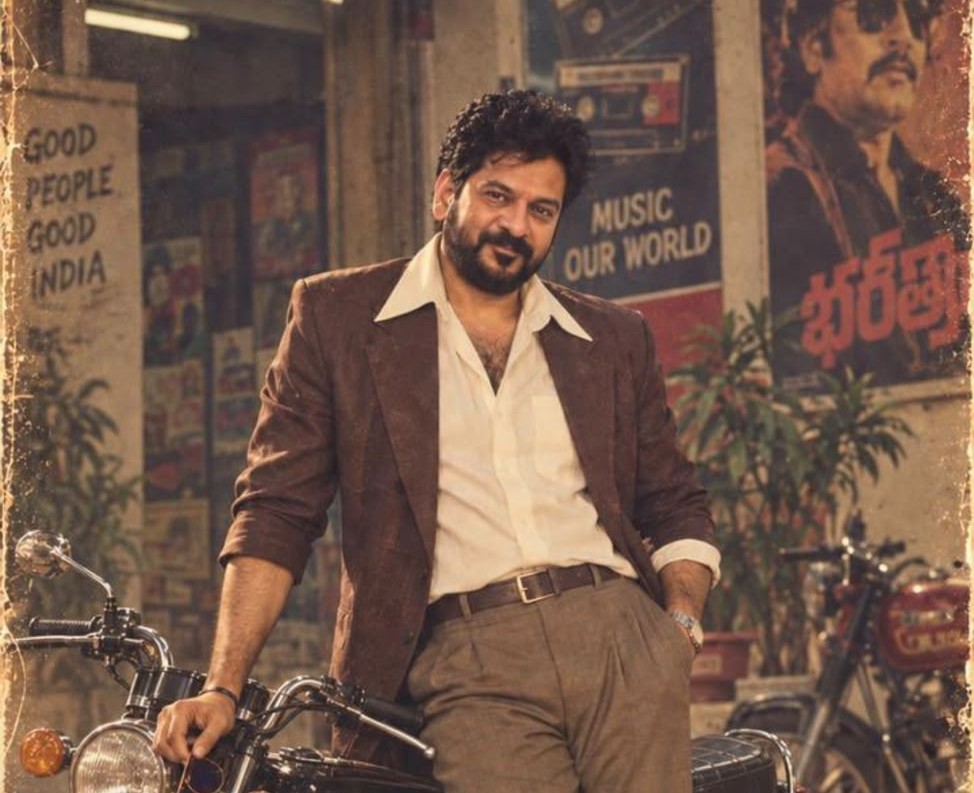 సీఎం రేవంత్ రెడ్డి రెట్రో లుక్ వైరల్