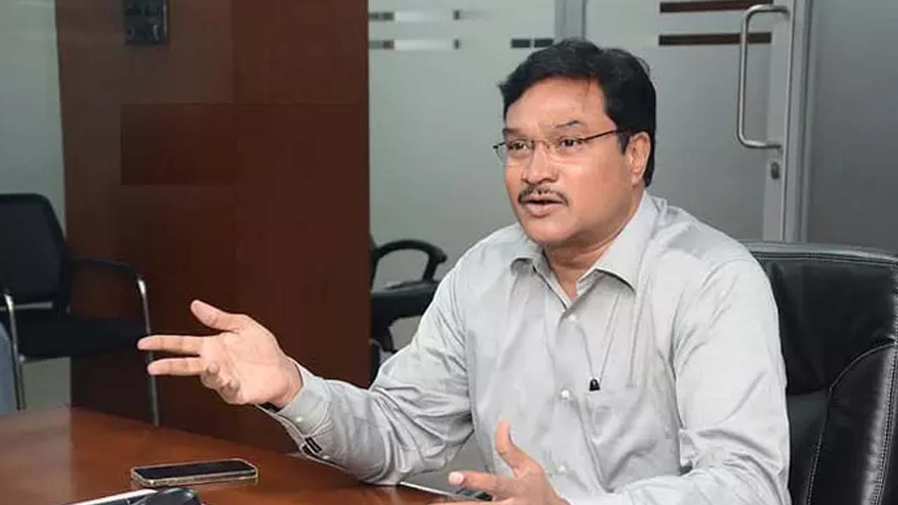 కోర్టు ఆదేశాల నిర్లక్ష్యం?.. హైడ్రా కమిషనర్‌కు జరిమానా