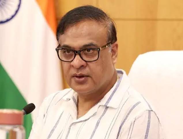 తల్లిపాలు తాగేవారే మనుషులు: హిమంత బిశ్వశర్మ