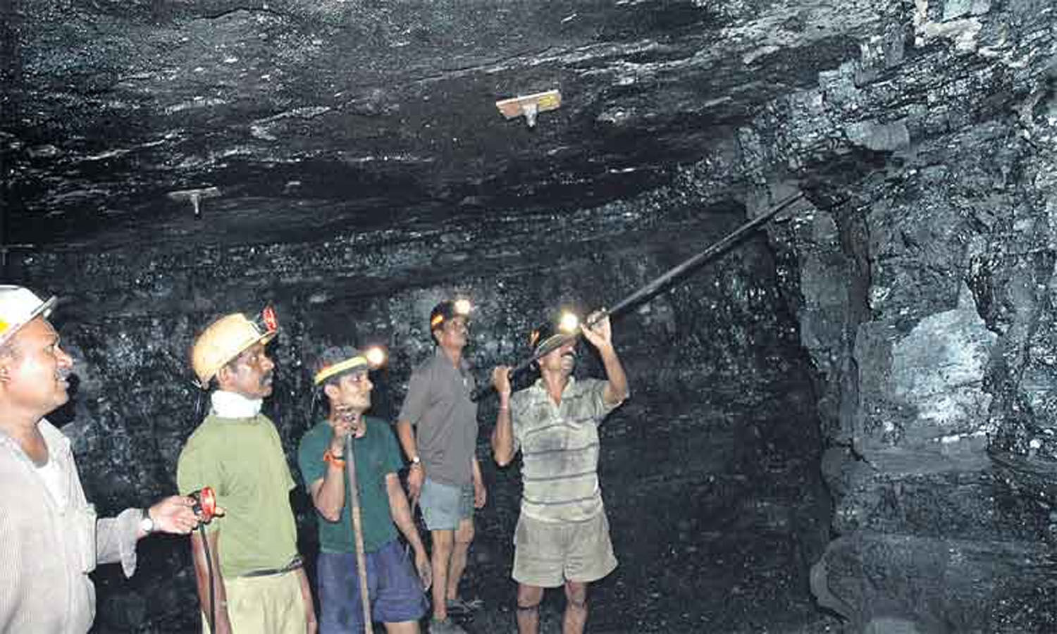 సింగరేణి కార్మికులకు తెలంగాణ సర్కార్ గుడ్న్యూస్