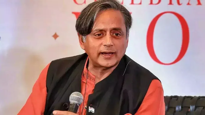 శాంతియుత నిరసనలనే నమ్ముతాం - శశి థరూర్